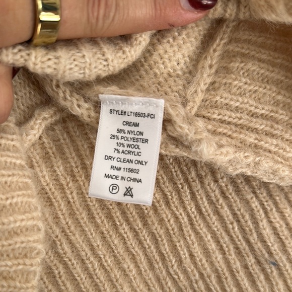 Beige Floral Knit Sweater - Picture 3 of 4